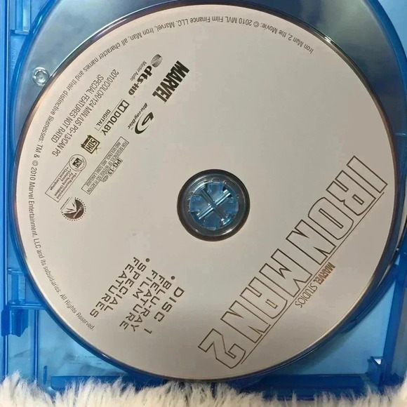 Iron Man  2 Blu-Ray + DVD - Picture 5 of 7
